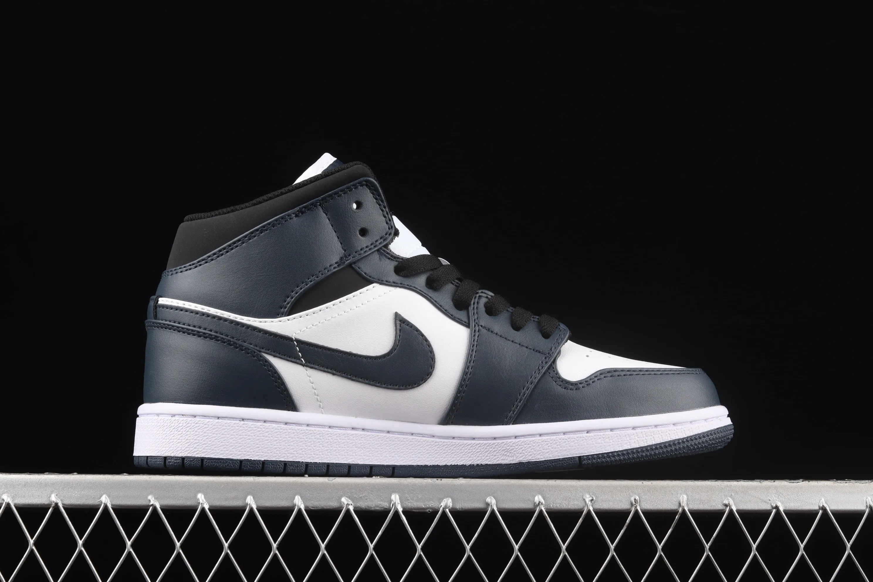 All categories Air Jordan Jordan series basketball shoes Air Jordan 1 Mid Different versions Air Jordan 1 Mid "Dark Teal" AJ1 Qiao 1 Qinglan China basketball shoes 554724-411